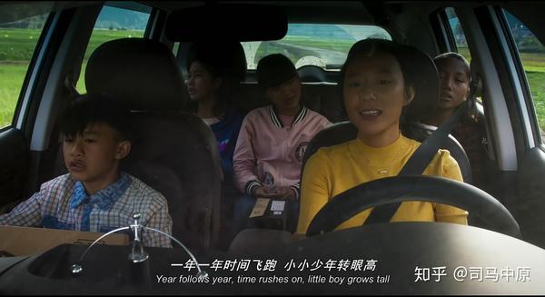 《小小少年》原本是1970年德国电影《英俊少年》中的一首插曲.