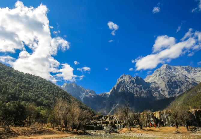 国庆景点推荐云南的玉龙雪山低音号免费导游