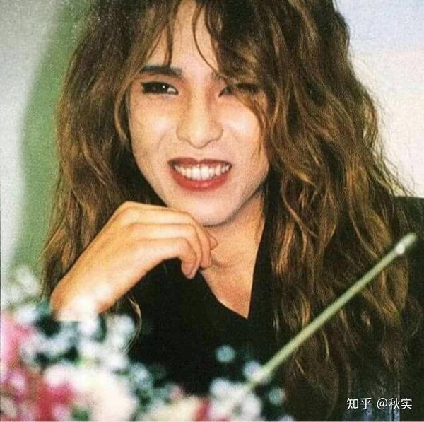 yoshiki的颜值巅峰到底怎么样?