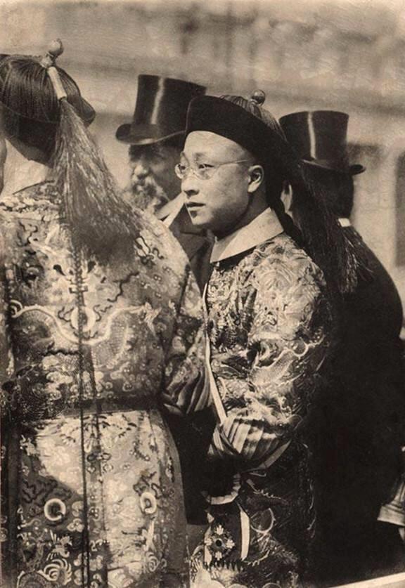 毓朗,多罗敏达贝勒,乾隆帝六世孙,这个人就是著名清朝美女完颜立童记