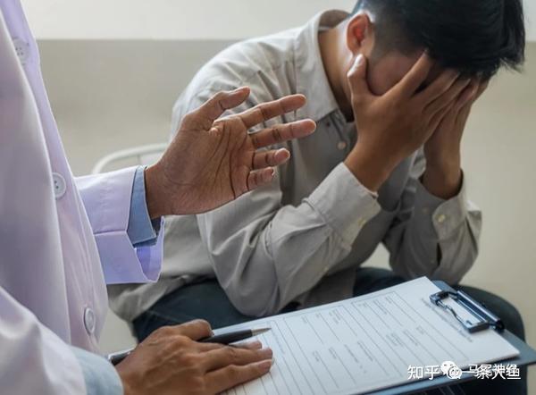 下肢感知感觉障碍:有的患者腰背部或者鞍区及下肢会出现麻木,刺痛感