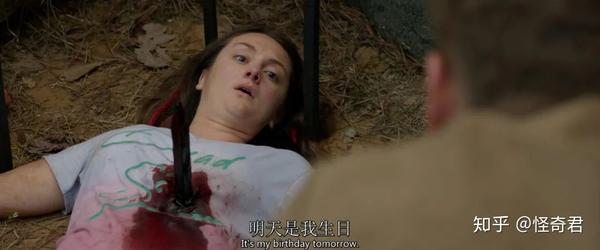没想到的是,下一秒女主就被一枪爆头.