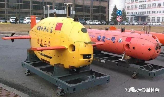 潜龙二号(左),潜龙一号(右)&amp;lt;br&amp;gt;(图片来源