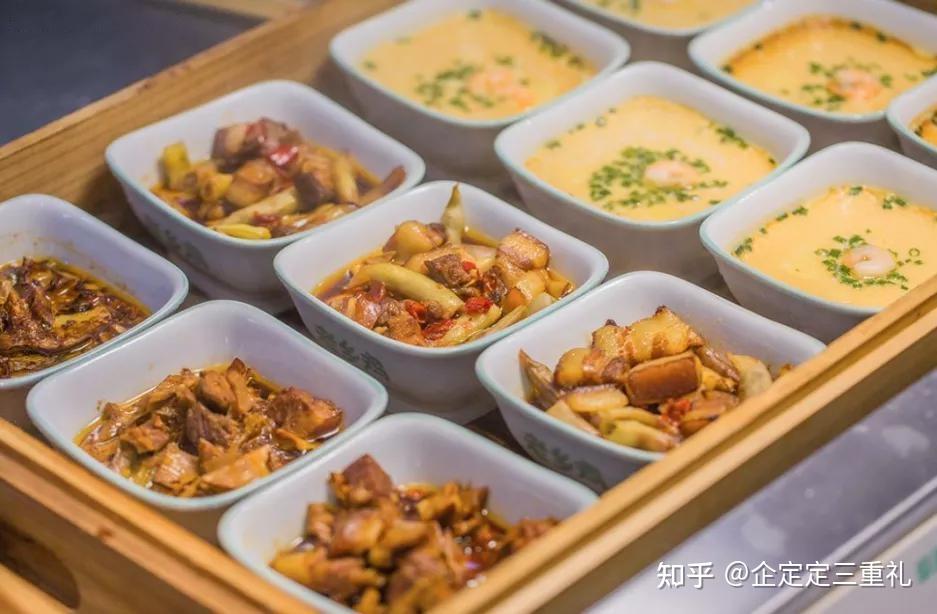 从养鸡场到"中式快餐知名品牌"
