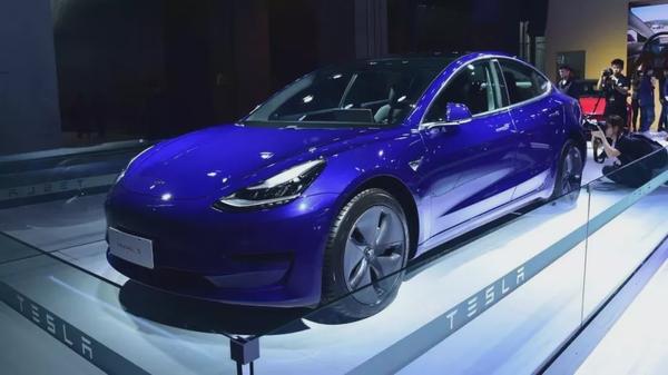 国产特斯拉model 3亮相