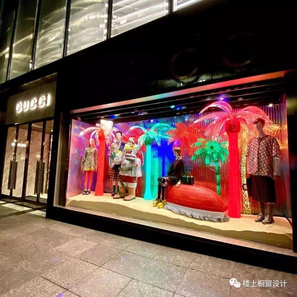 来源于:楼上橱窗设计gucci圣诞橱窗已出炉 亚克力营造出的霓虹灯式
