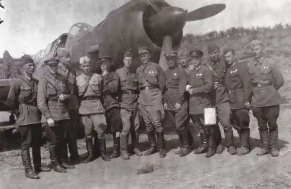 抗战时期,苏联空军志愿队真的没让「中国人破费」吗?