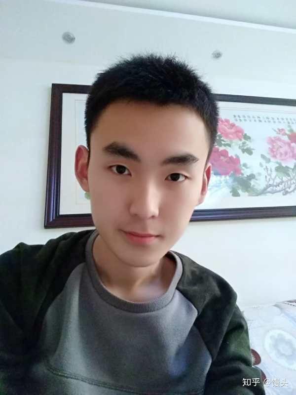 你见过的最好看的男生长什么样子?