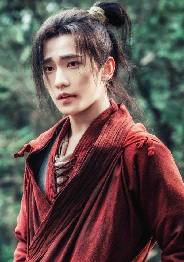 哪些男演员在古装影视作品中惊艳到你了?