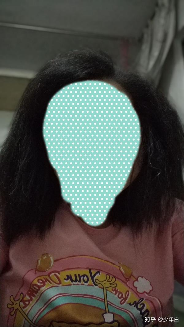 硬干蓬松,不拉直就是狮子王,除了拉发,有护发养发用品可以让头发逆转