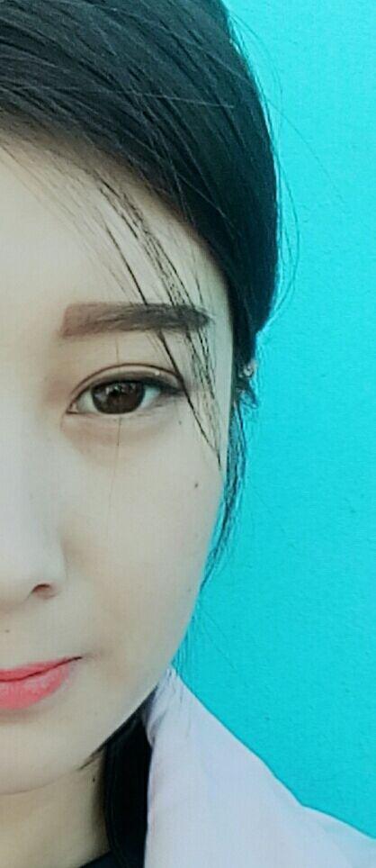为什么拍照时,拍半张脸比拍一张脸好看?