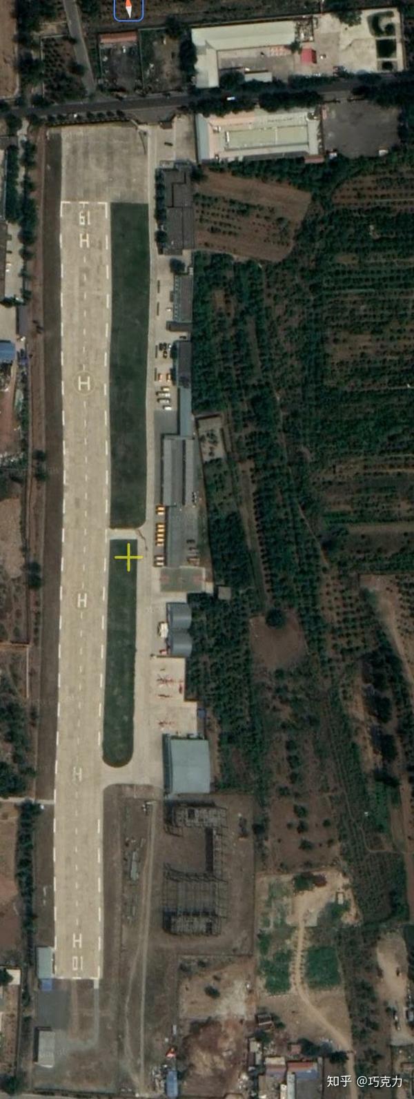 北京定陵机场   可以看到跑到上有3个"h",停机坪上还可以看到直升机