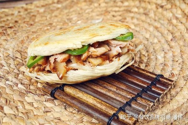 古城张记"三秦套餐"凉皮肉夹馍 冰峰
