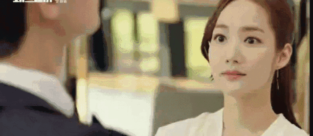 所以装逼起来演这种霸道总裁不会显得很过头.