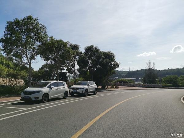 东山岛游记,缤越正面迎着阳光,好风景配靓车