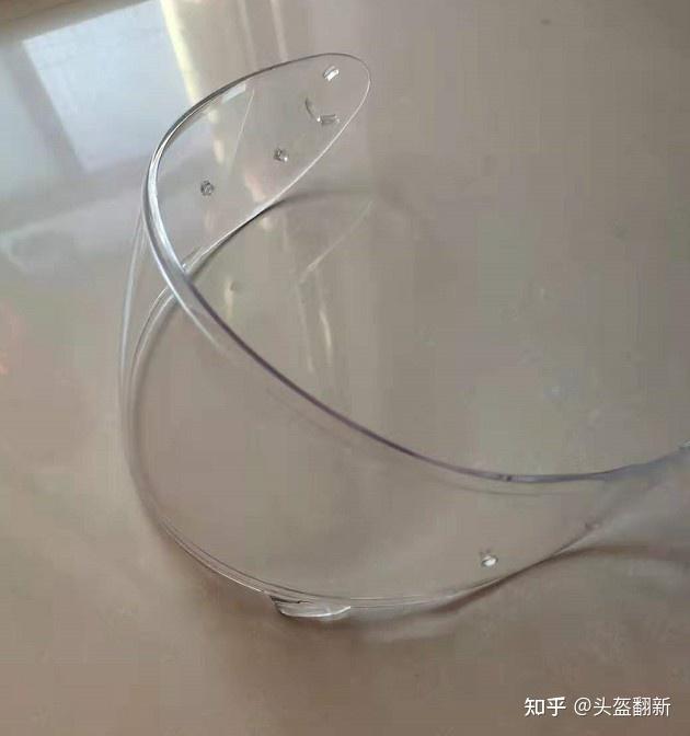 shoei摩托车头盔挡风板刮花了_该如何清除划痕