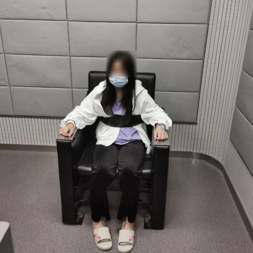 太丢人不要让我粉丝知道这个00后网络女主播后悔了
