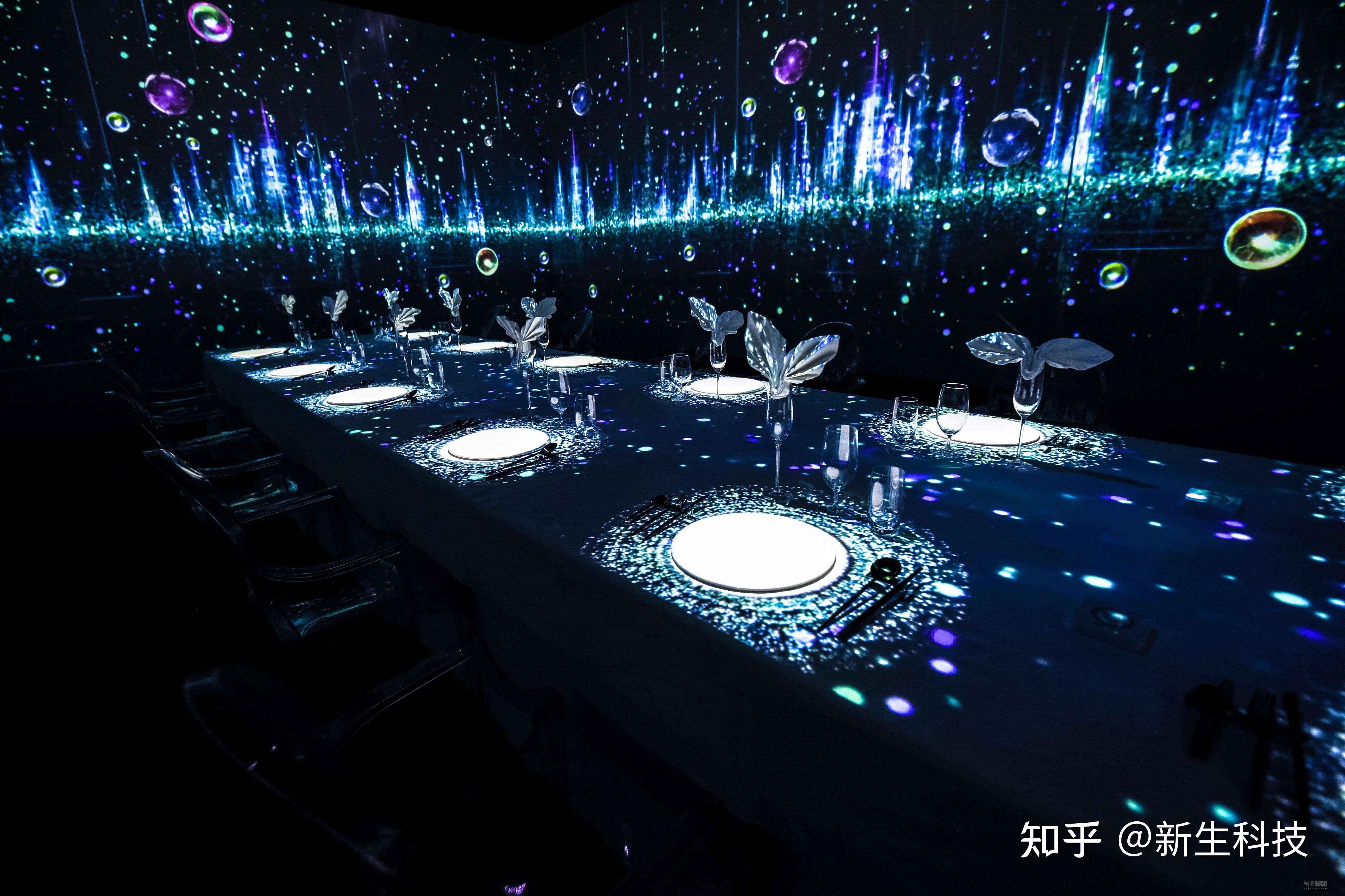 沉浸式宴会厅:采用了声,光,电,全息投影,裸眼3d,地面互动投影等高科技