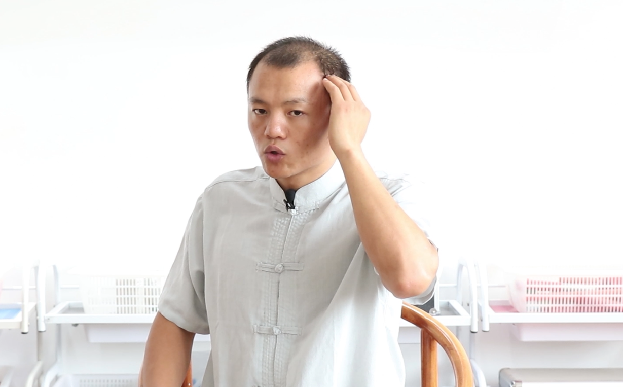 每天按摩5分钟疏通胆经胃经有偏头痛的按1个好1个