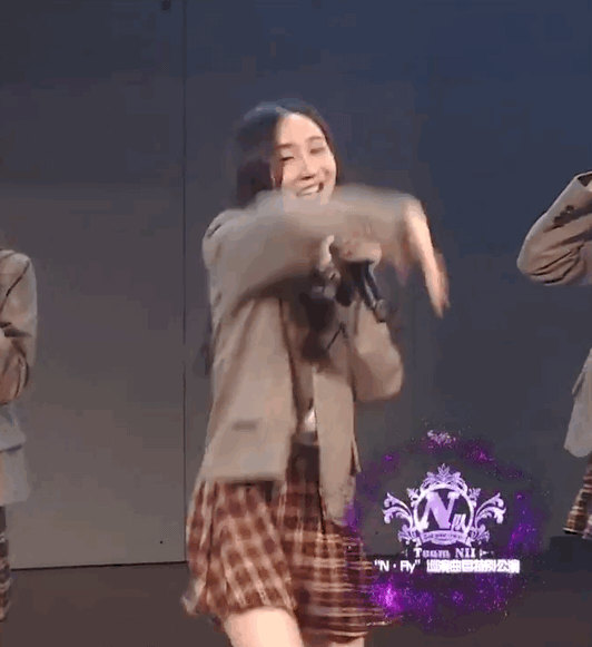 snh48系成员有哪些看一次就笑一次的动图or图片?