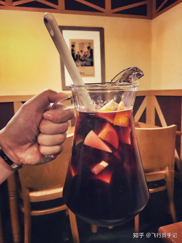 那必须是西班牙的sangria!