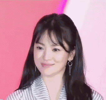 谈不上多惊艳,但给人柔情似水的感觉,果然是直男斩