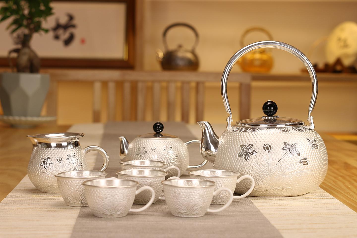 尚壶坊:为什么要用银壶喝茶呢?