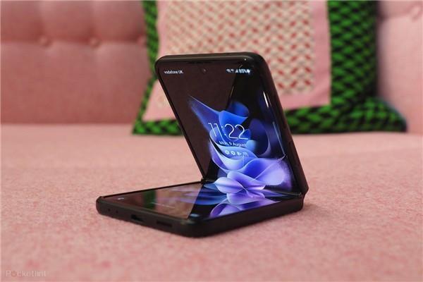 华为mate v设计图曝光:翻盖折叠 本月发布