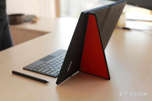 thinkpadx1fold思考让折叠进化