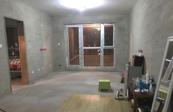 这才是真正的穷装做完水电直接毛坯入住虽然简陋却很心安