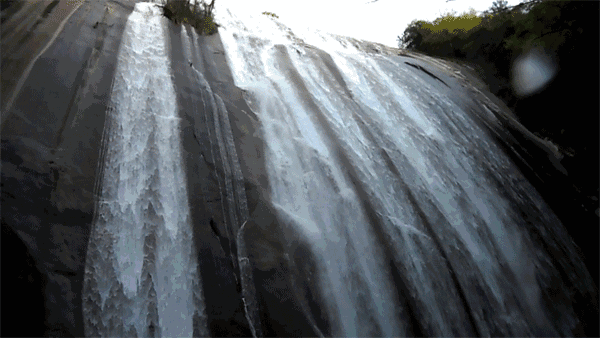 壁纸 风景 旅游 瀑布 山水 桌面 600_338 gif 动态图 动图