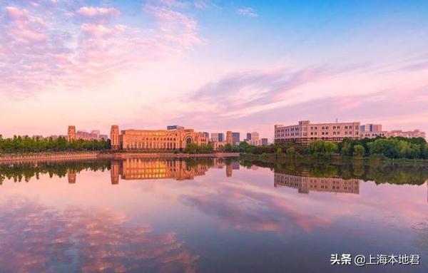 上海交通大学 地址:徐汇区华山路1954号