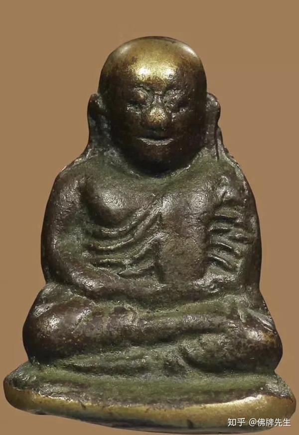 【高端佛牌鉴赏解析】关于九大圣僧龙婆银你不知道的那些事