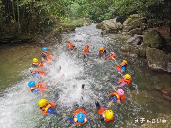 夏日就要玩水,溯溪水上团建!