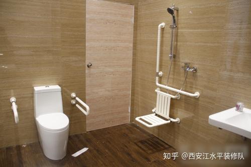 老人房设计3,卫生间   很多人都选择卫生间干湿分离,如果家有老人,更