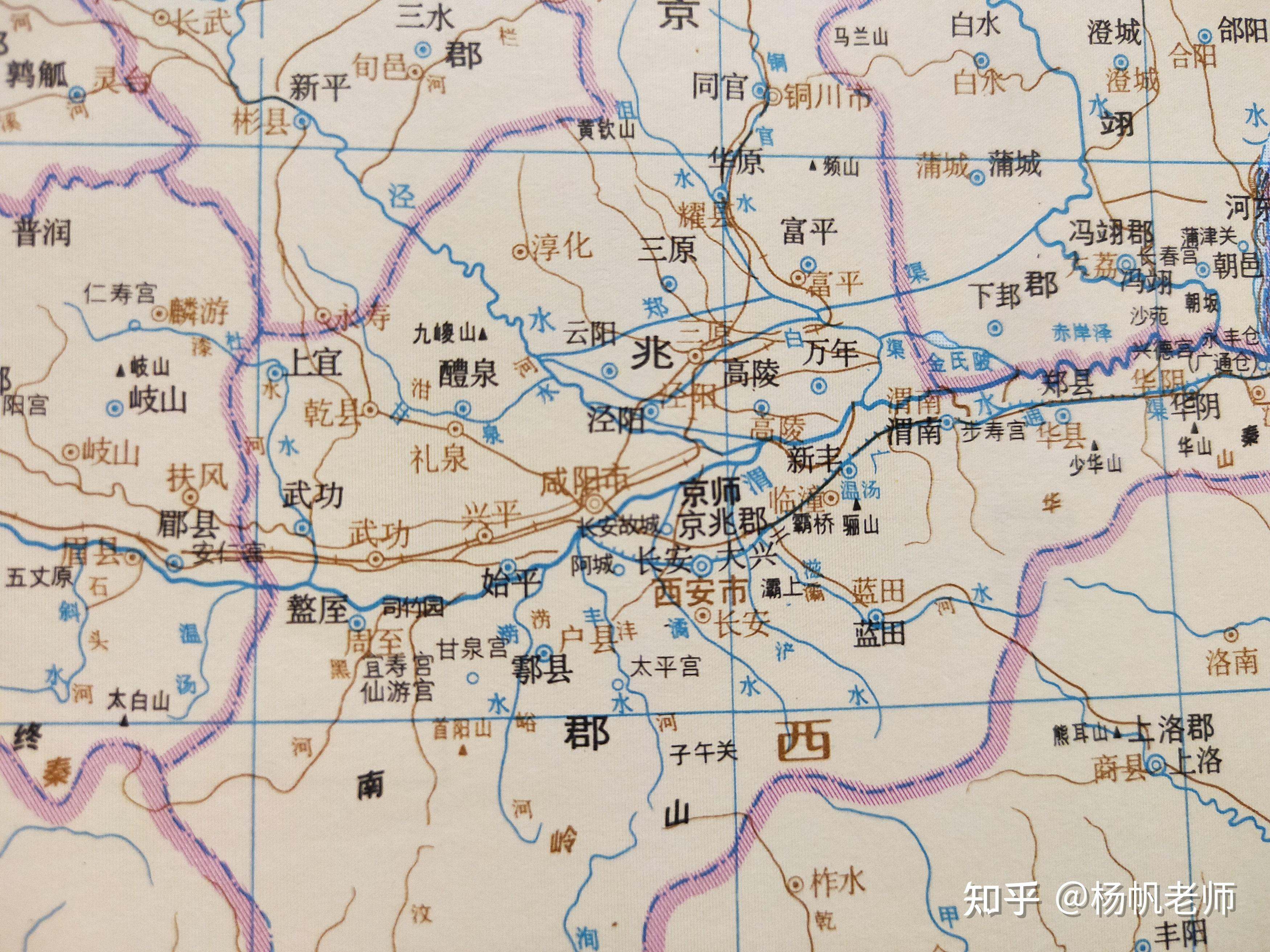 隋代京兆郡南北朝后期,南朝在"侯景之乱"之后彻底衰落,丧失了再次统一
