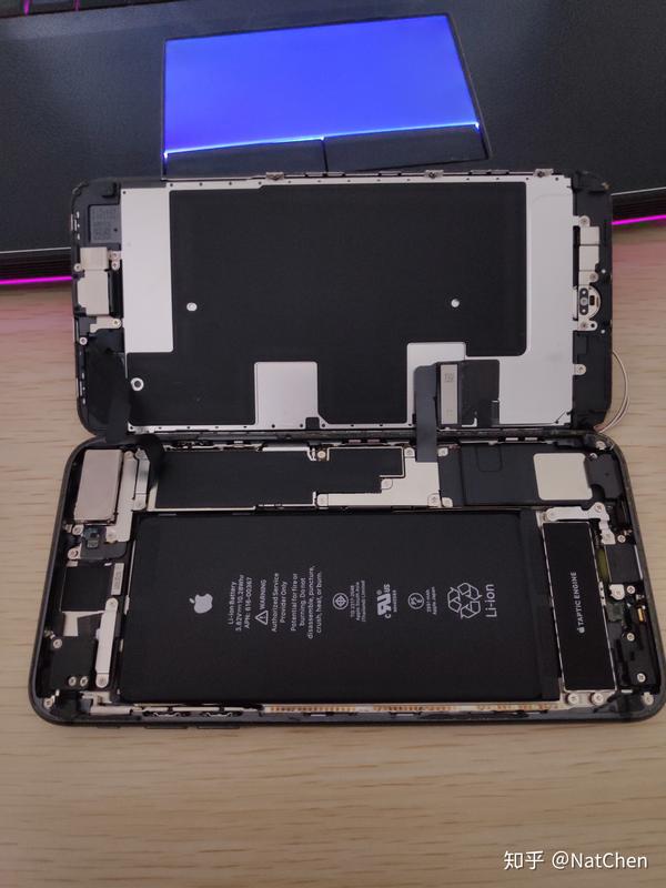 苹果iphone8p更换大容量电池