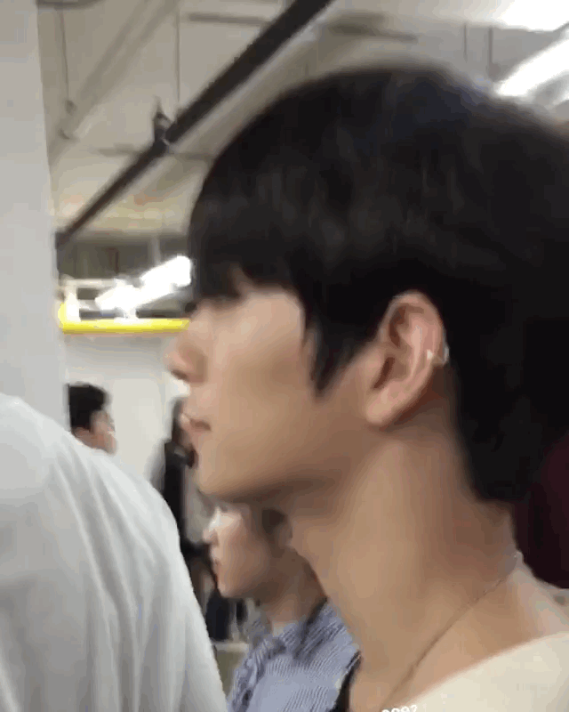 帅哥多 每位都是性格善良的孩子 平均几天就会有一次沙雕新鲜事 最后