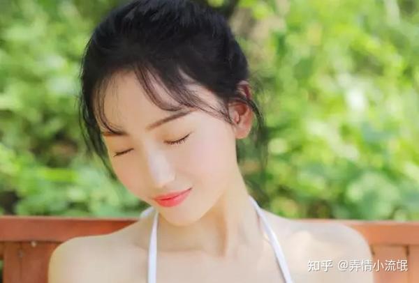 女人故意让你得手,不好意思说,却会用这些信号提示你!
