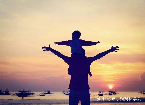 父子关系水火不容怎么办?父亲学会爱意表达,亲子亲密
