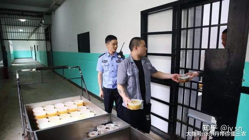 和在这里经历的一些事情,我会以近似真实的看守所生活记录给大家,想