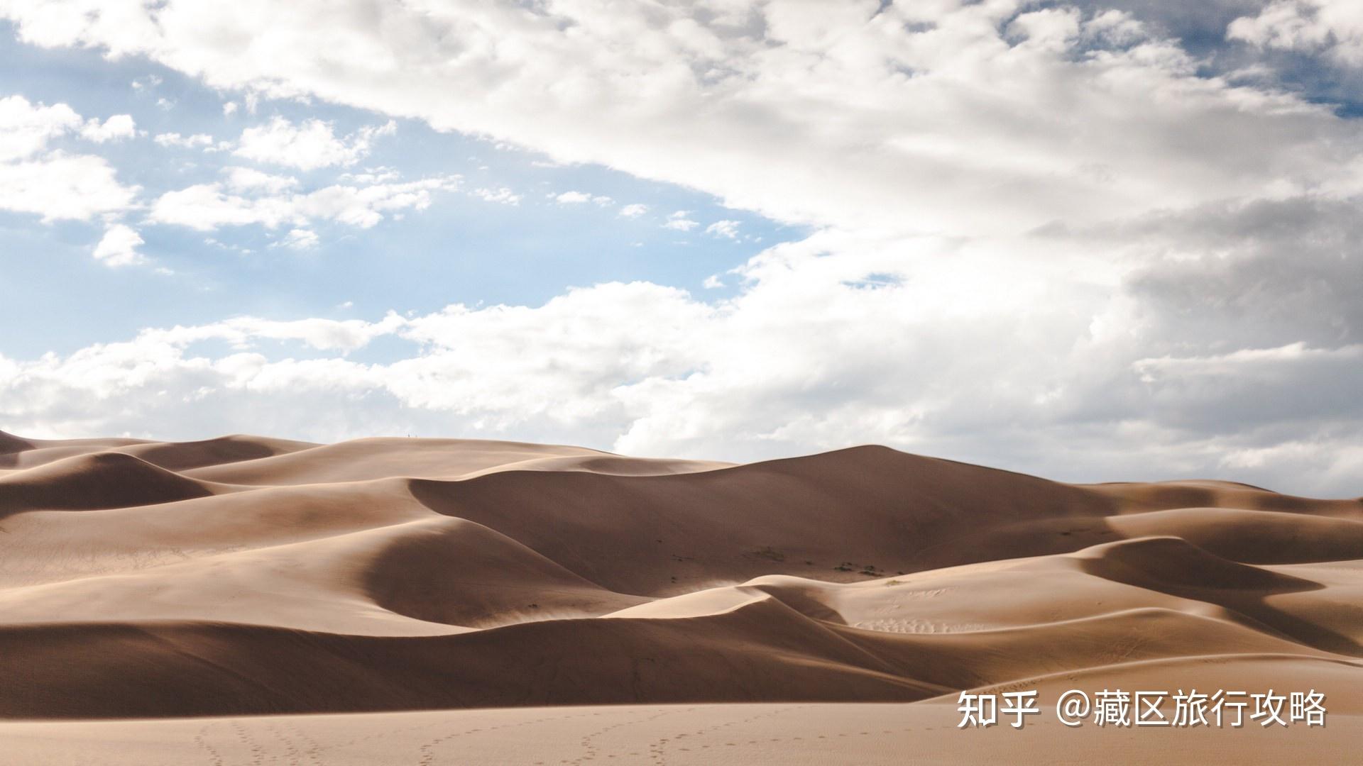 不论是王维笔下的"大漠孤烟直,长河落日圆",还是李贺的"大漠沙如雪