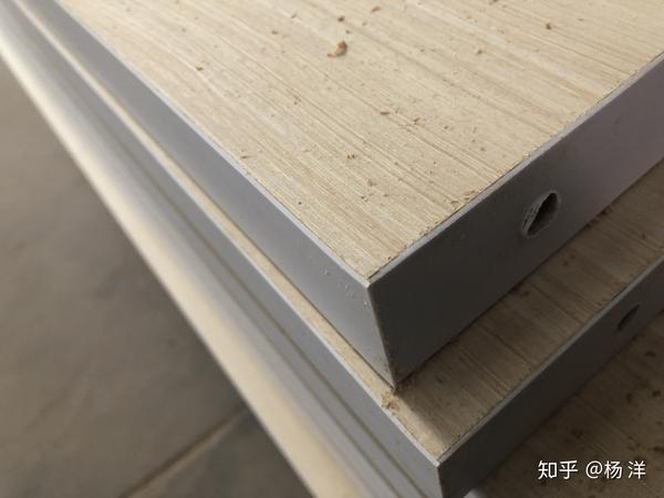 ("封边"后的毛坯门)
