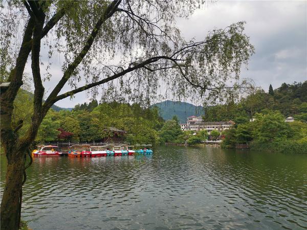 美丽吉安井冈山挹翠湖公园风景如画