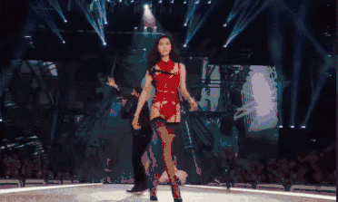 在未来这种胸型的女人才是男人的掌中宝