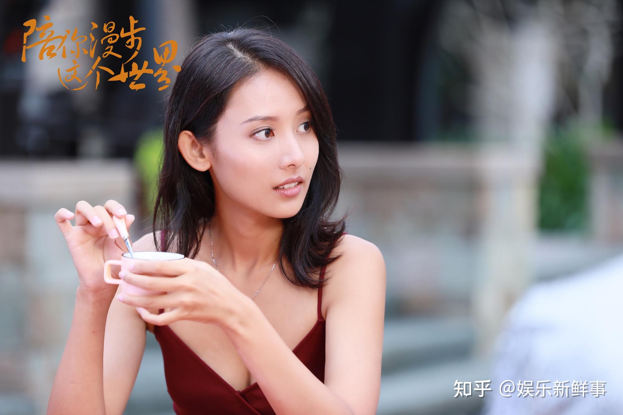 魏晓璇陪你漫步这个世界上线为角色健身两月瘦15斤