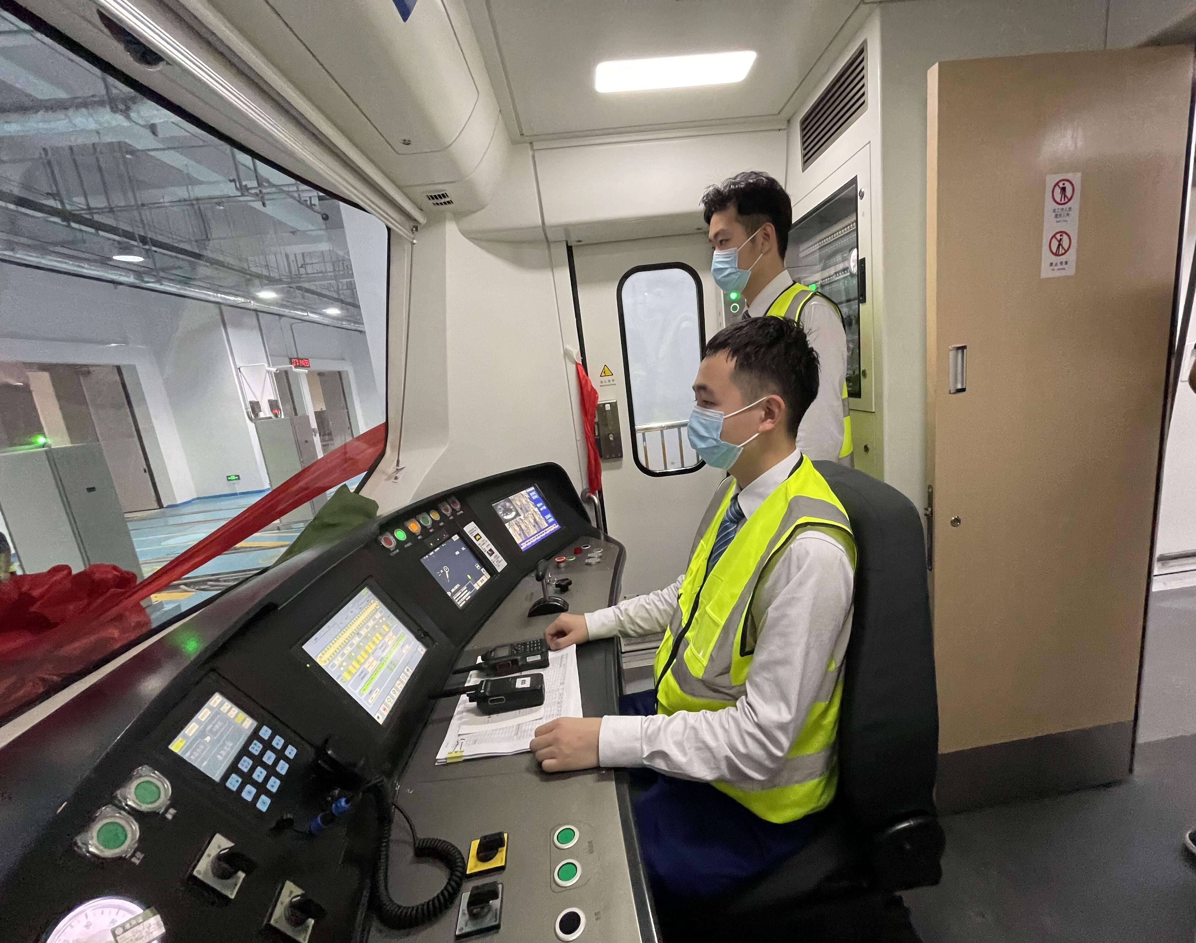 青岛地铁1号线南段今起试运行连通市区西海岸设26座车站