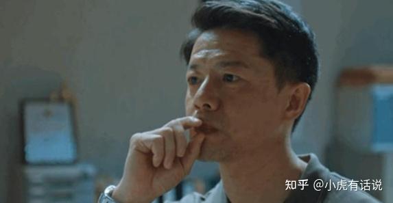 段奕宏新剧抽烟镜头被p掉,烟没了,手还在冒烟,这不是搞笑吗?