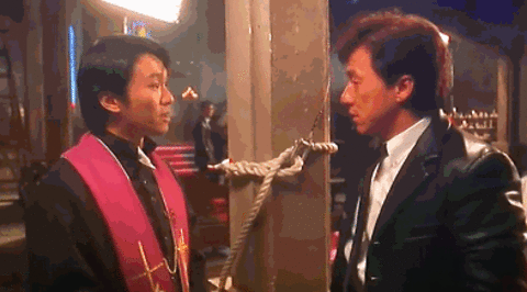 更好玩的是,说话这么绝的女孩,表情永远都特别淡定,仿佛她说的就是