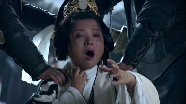"陛下何故谋反"的汉献帝和自己的作死小老婆伏皇后,药丸小两口,真是惨